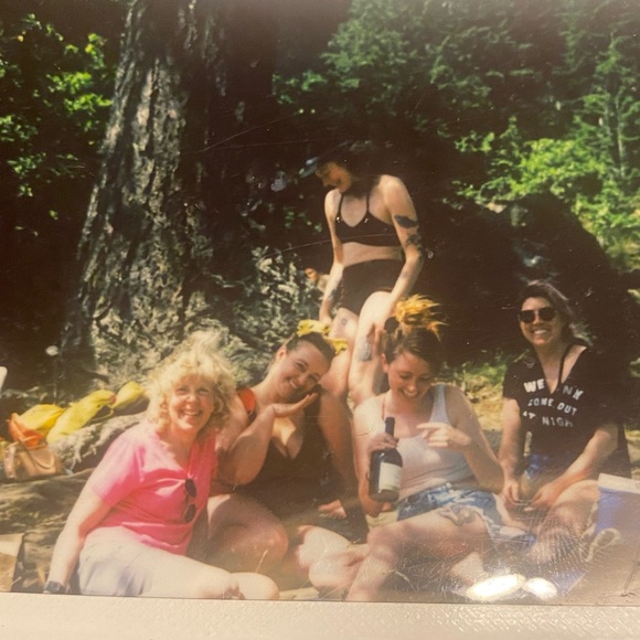 Meet your Posher, Loretta Lint! - Picture 4 of 5